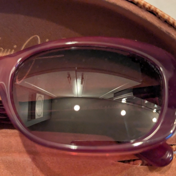 Maui Jim sunglasses - Picture 3 of 7